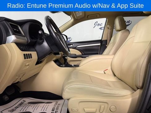 Used 2018 Toyota Highlander XLE AWD/4WD image 12