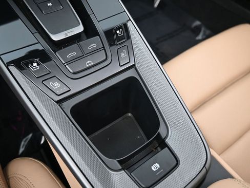 Certified 2022 Porsche 911 Carrera image 21