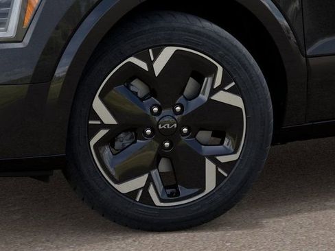 New 2025 Kia Niro Wind FWD image 9