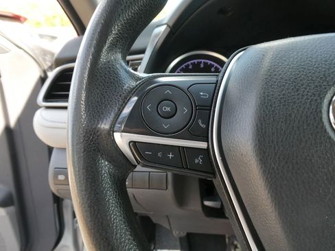 Used 2022 Toyota Camry LE image 17