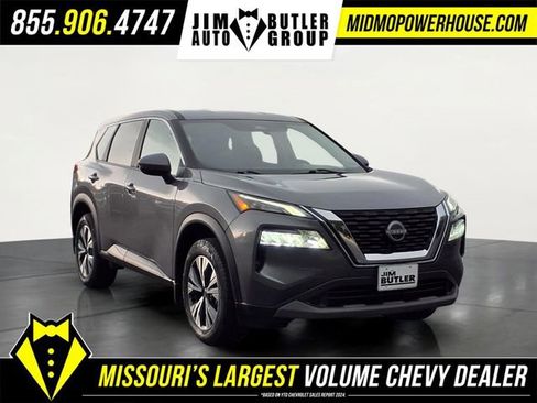 Used 2023 Nissan Rogue SV FWD image 2