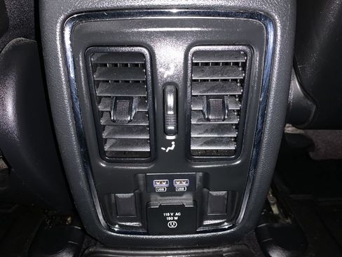 Used 2020 Jeep Grand Cherokee Limited AWD/4WD image 20