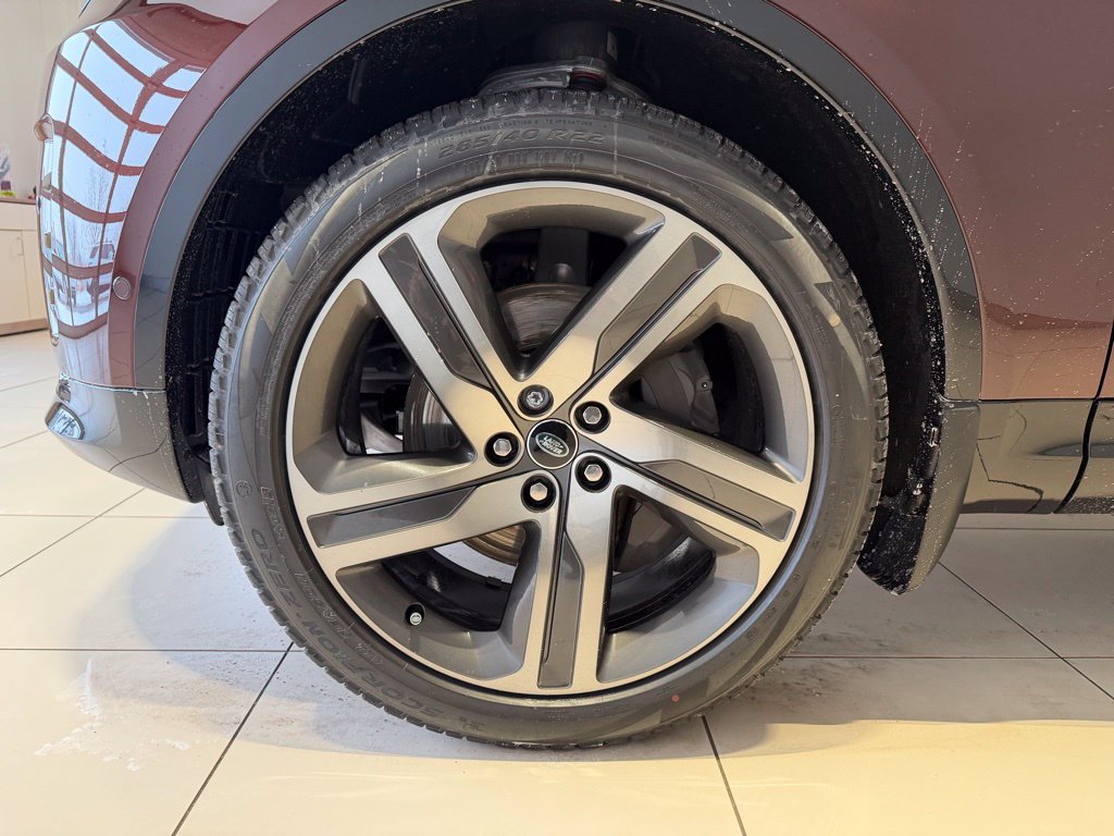New 2026 Land Rover Discovery Limited Edition AWD/4WD image 7