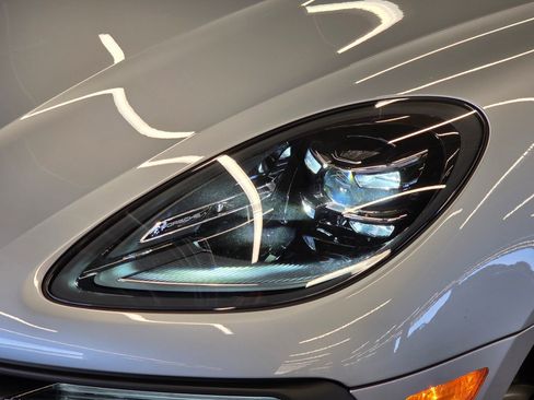 New 2026 Porsche Macan Turbo AWD/4WD image 26