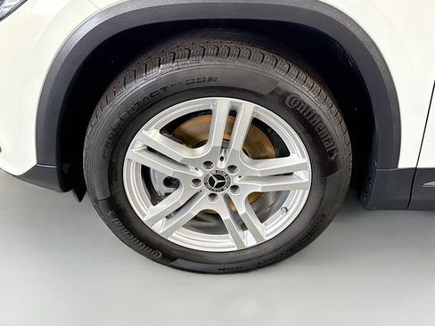 Used 2022 Mercedes-Benz GLA 250 4MATIC w/ Premium Package Lite image 38