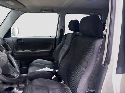 Used 2005 Scion xB FWD image 16