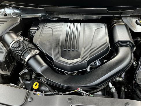 Used 2025 Chevrolet Traverse LT w/ Sun and Wheel Package FWD image 35