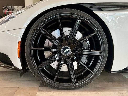 Used 2018 Aston Martin DB11 V12 image 46