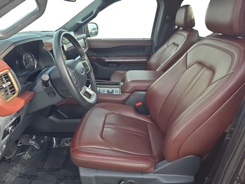 Used 2024 Ford Expedition Limited image 10