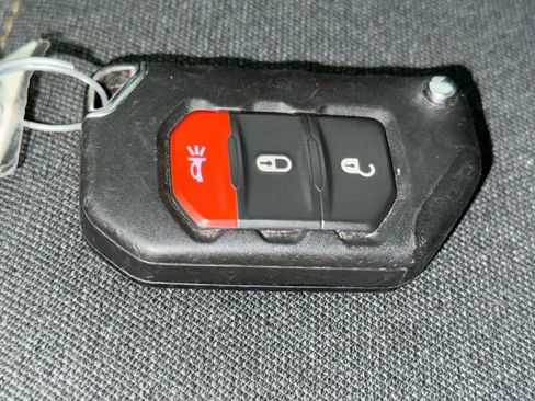 Used 2024 Jeep Wrangler Sport AWD/4WD image 28
