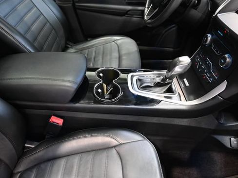 Used 2016 Ford Edge SEL w/ Equipment Group 201A AWD/4WD image 19