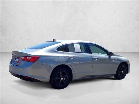 Used 2024 Chevrolet Malibu LS FWD image 4