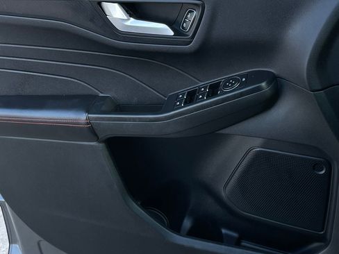 Used 2025 Ford Escape ST-Line FWD image 20