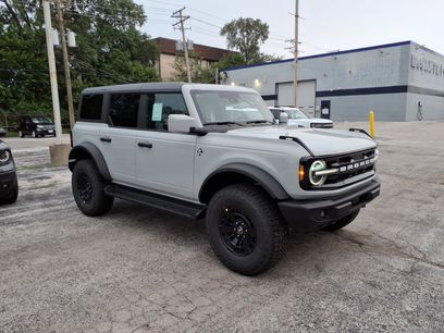 New 2026 Ford Bronco Outer Banks w/ Sasquatch Package