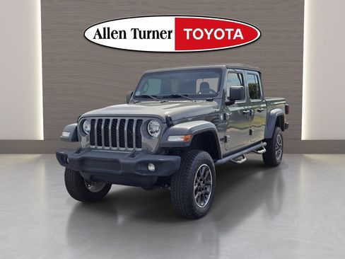 Used 2020 Jeep Gladiator Sport w/ Quick Order Package 24S AWD/4WD image 4