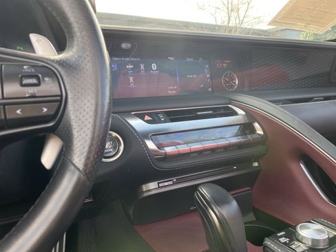 Used 2021 Lexus LC 500 Convertible image 25