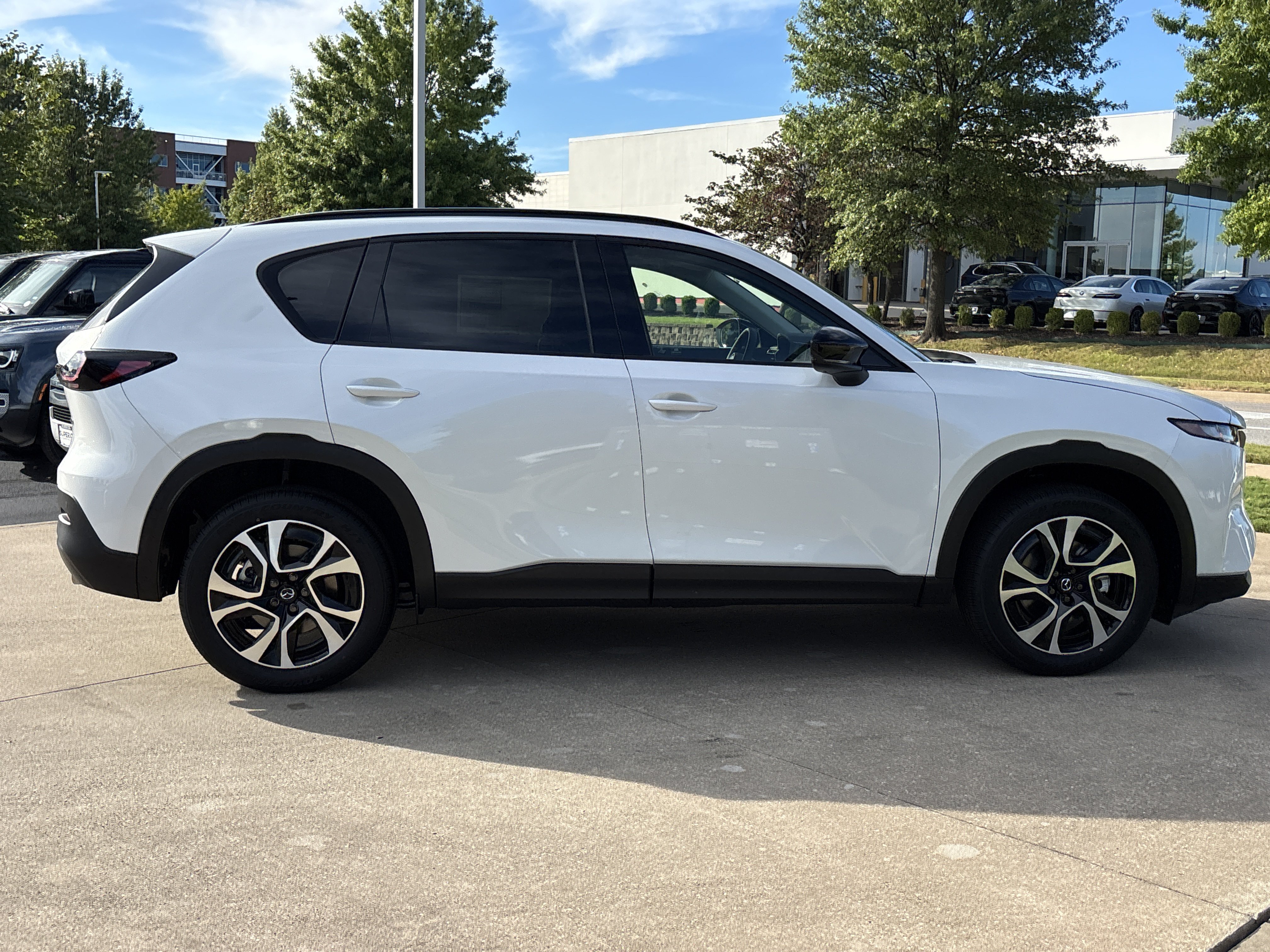 New 2026 MAZDA CX-5 Preferred AWD/4WD image 2