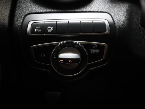 Used 2018 Mercedes-Benz GLC 300 image 27