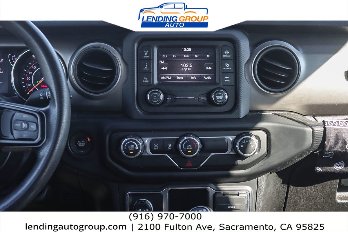 Used 2018 Jeep Wrangler Unlimited Sport AWD/4WD image 12