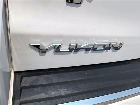 Used 2018 GMC Yukon Denali w/ Open Road Package RWD image 10