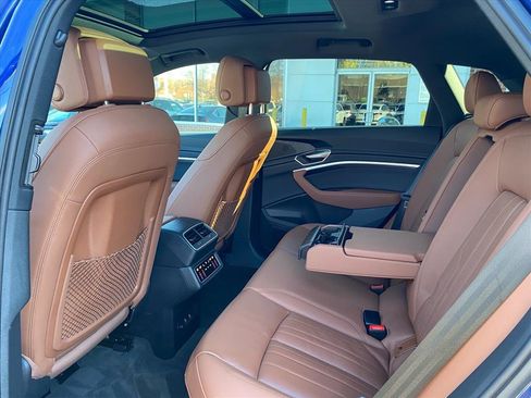 Used 2022 Audi e-tron Premium image 19