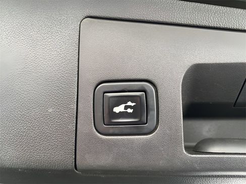 Used 2022 Cadillac XT5 Premium Luxury image 13