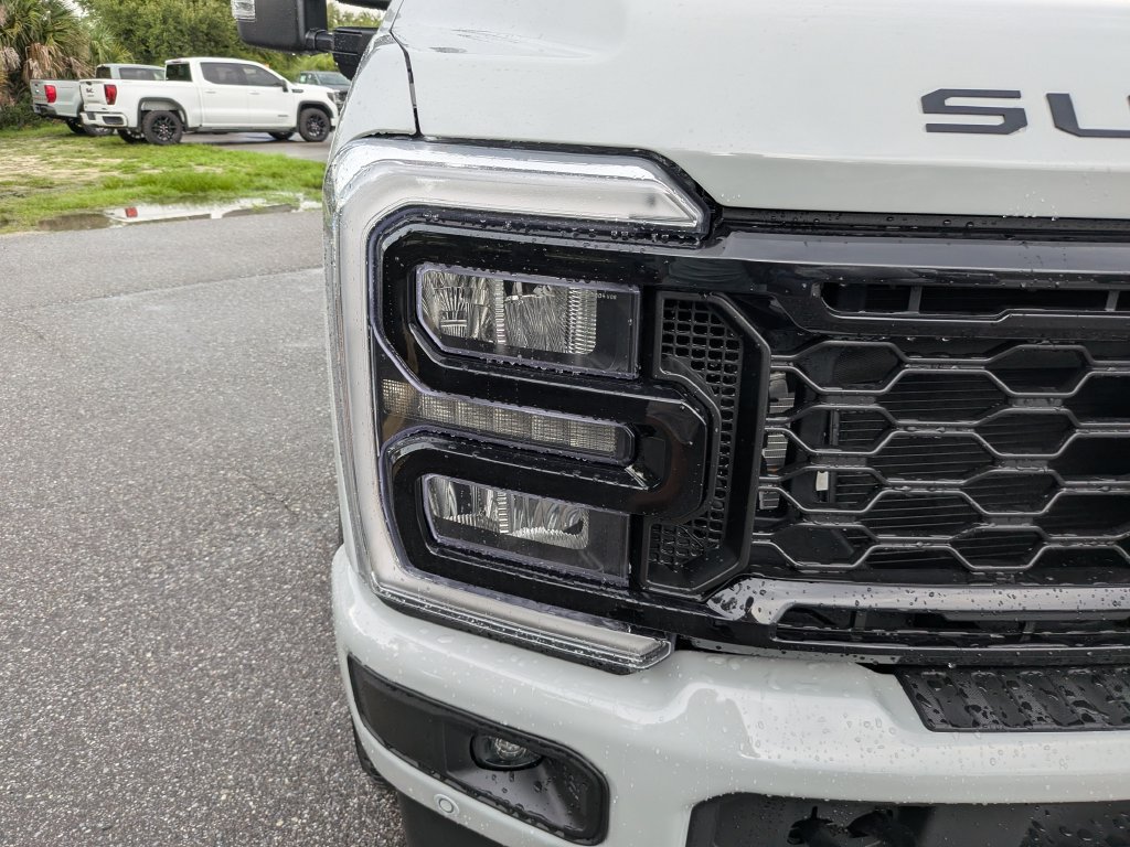 New 2026 Ford F250 Lariat w/ Black Appearance Package AWD/4WD image 9