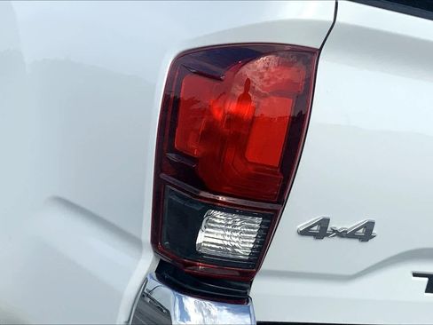 Used 2019 Toyota Tacoma SR5 image 28