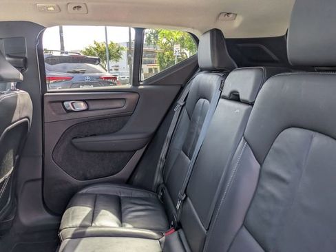 Certified 2023 Volvo XC40 B5 Ultimate w/ Climate Package AWD/4WD image 26