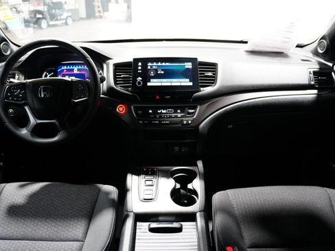 Used 2021 Honda Passport Sport image 10