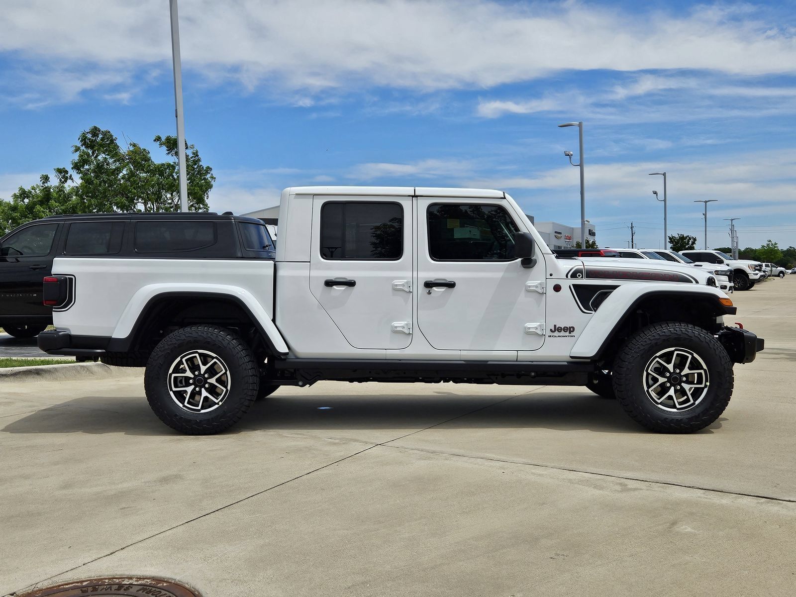 New 2026 Jeep Gladiator Mojave AWD/4WD image 7