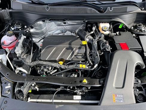 New 2026 Chevrolet Trax LT w/ Midnight Edition FWD image 16