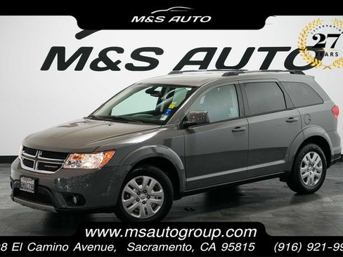 Used 2019 Dodge Journey SE w/ Premium Group FWD image 1