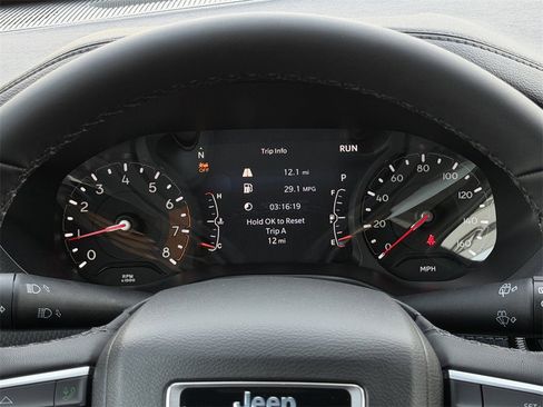 New 2026 Jeep Compass Latitude image 13