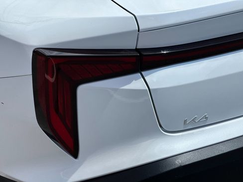 Certified 2025 Kia K4 FWD image 35