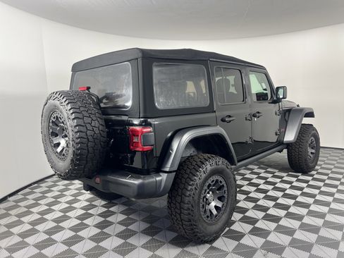 Used 2018 Jeep Wrangler Unlimited Rubicon w/ Steel Bumper Group image 3