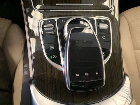 Used 2016 Mercedes-Benz GLC 300 4MATIC image 34