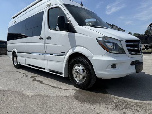 Used 2017 Mercedes-Benz Sprinter 3500 image 1