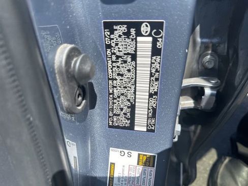 Used 2022 Toyota Corolla LE FWD image 5