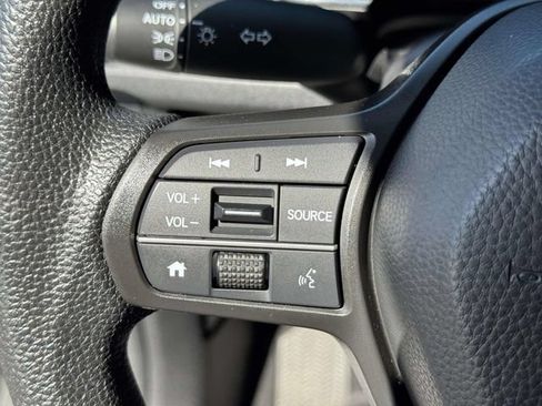 Used 2025 Honda CR-V LX image 19
