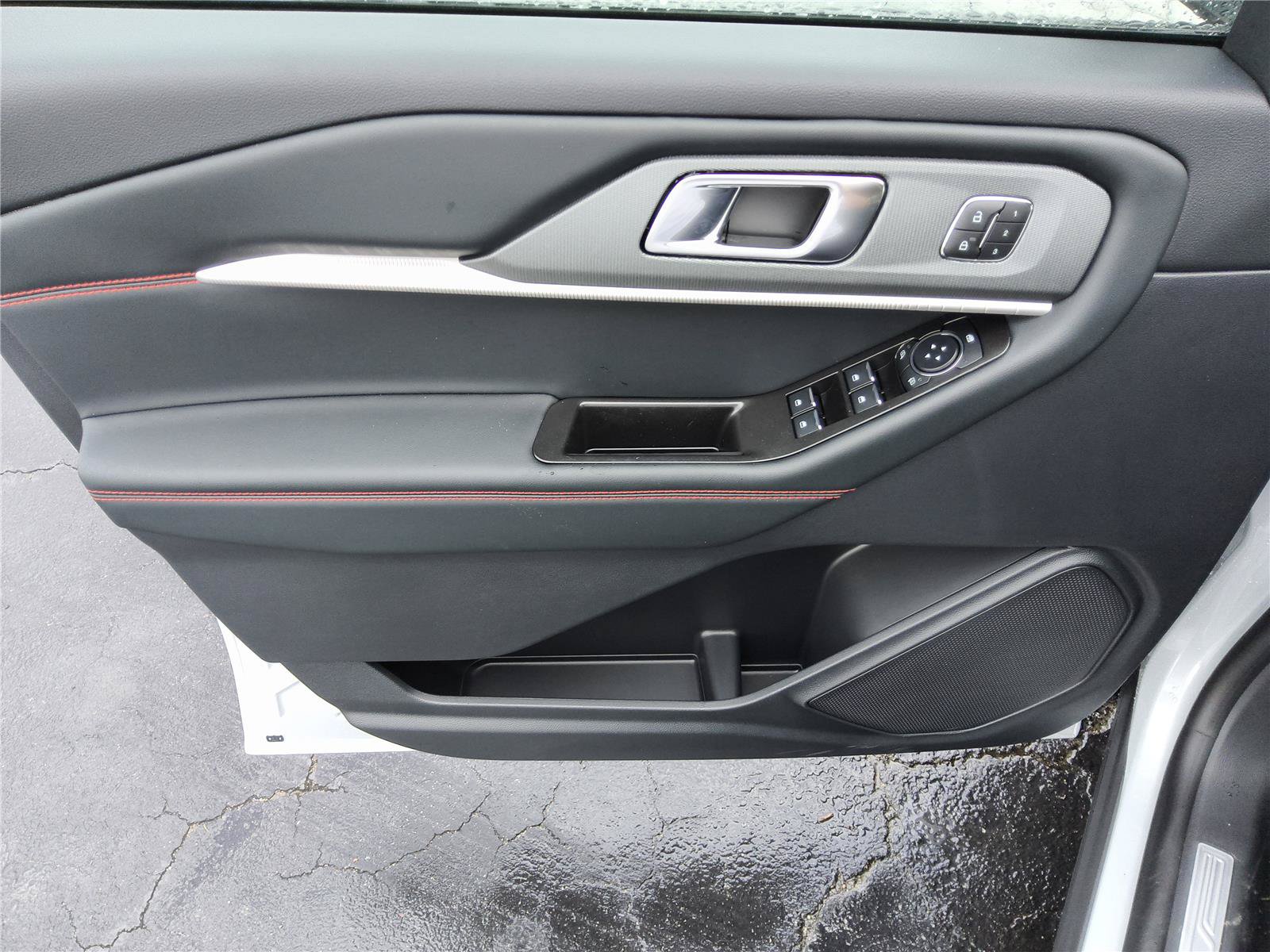 New 2026 Ford Explorer ST-Line w/ Premium Package RWD image 13