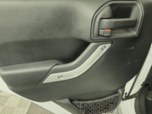 Used 2014 Jeep Wrangler Unlimited Sahara w/ Dual Top Group image 15