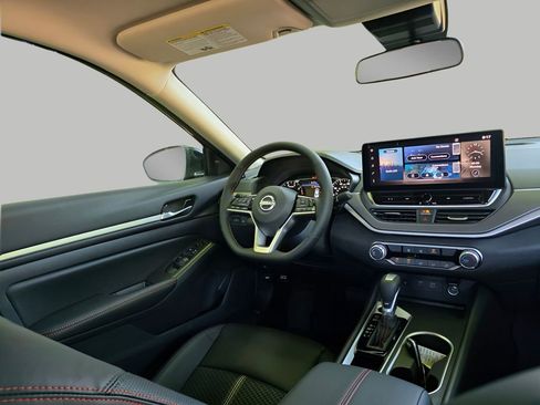 New 2026 Nissan Altima 2.5 SR FWD image 8