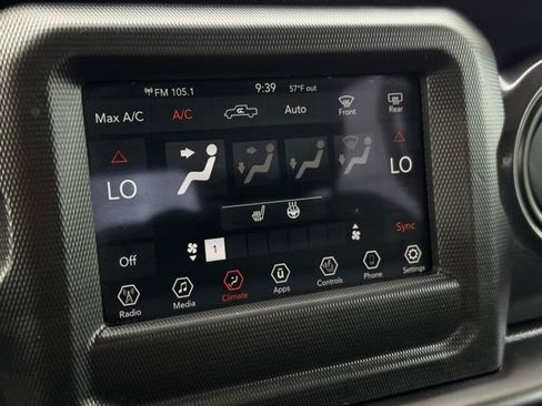 Used 2022 Jeep Gladiator Sport AWD/4WD image 23