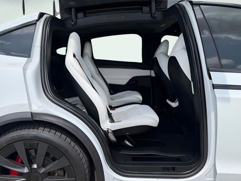 Used 2023 Tesla Model X Plaid image 28