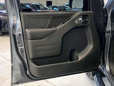 Used 2020 Nissan Frontier PRO-4X w/ Pro-4x Utility Package image 21