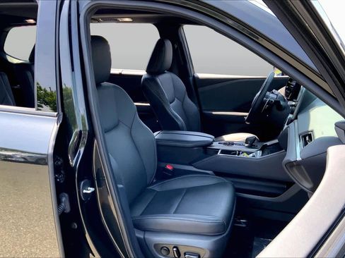 Certified 2024 Lexus TX 350 AWD w/ Captains Chair Package image 9