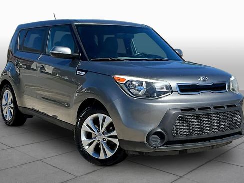 Used 2014 Kia Soul + FWD image 3