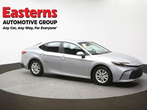 Used 2025 Toyota Camry LE FWD image 47