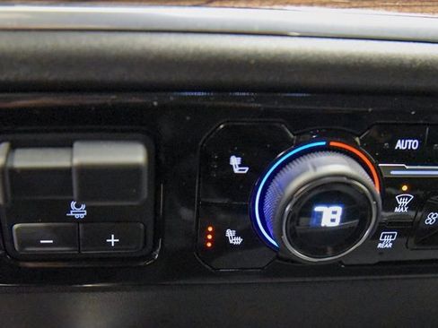 Used 2025 Chevrolet Silverado 2500 LT w/ Safety Package image 22